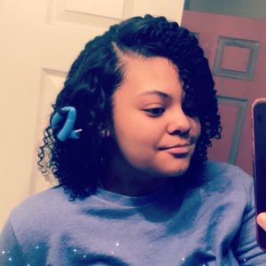 Meet your Posher, Sacorra